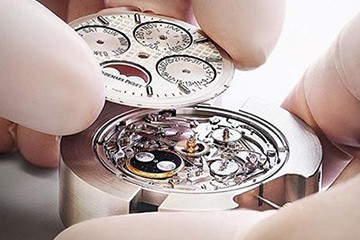 宁波百达翡丽手表有水雾维修